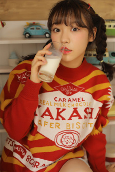 丧尸撕咬美女
